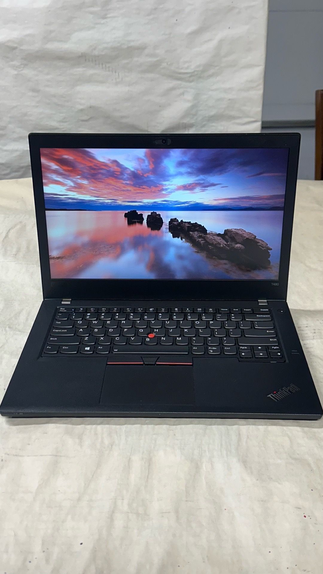 Laptop Lenovo T480 i5 8th generation Good Condition Price is Firm Read Description