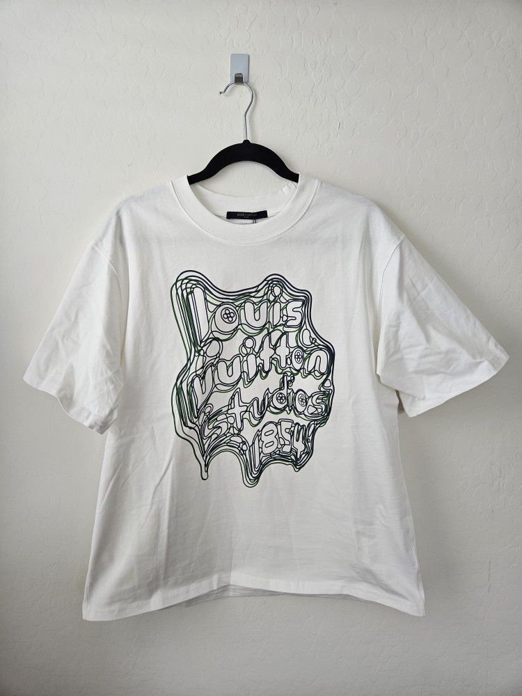 LV T-shirt Read Description White for Sale in New York, NY - OfferUp