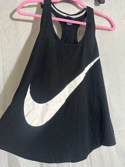 Used jr/young women’s Nike top
