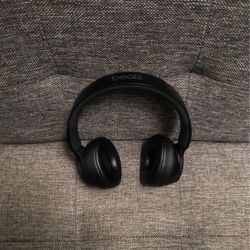 Beats Solo Pro Used Like New