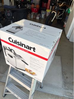 Cuisinart deep fryer 3.25 qt.
