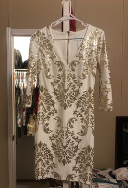 Size 7/8 dress white/gold