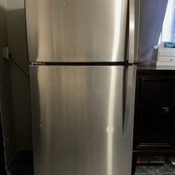 Whirlpool Refrigerator 