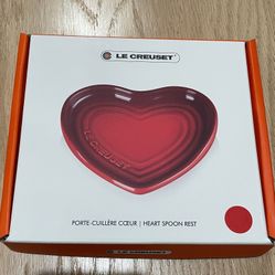 Le Creuset Heart Spoon Rest (color cerise)
