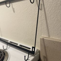 BASE METÁLICA PARA COLGAR  TAZAS