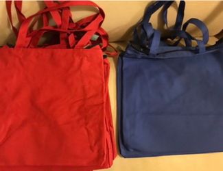 Blue / Red zipper bags  School around the corner
