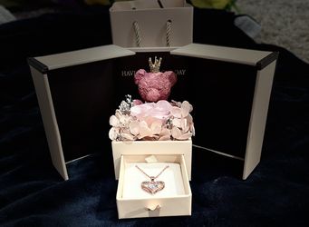 Bear Necklace Gift Box