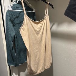 tan tank top
