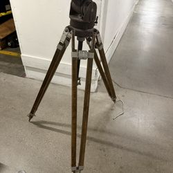 National Cine Equipment Wooden Cinema Tripod w/ Head – Vintage Professional Film Tripod 