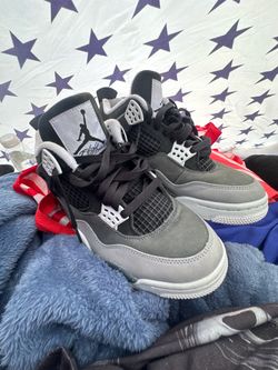 Jordan 4 Retro “cool grey”