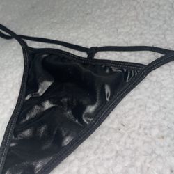 Strappy g-string black swimsuit thong 