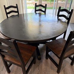 Dining Set (SOLID WOOD) w/4 chairs and matching Curio