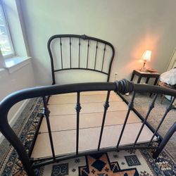 NICE AMISCO FULL SIZE METAL BED FRAME