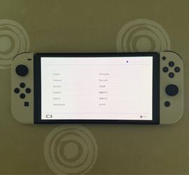 Used Nintendo Switch (OLED Model)