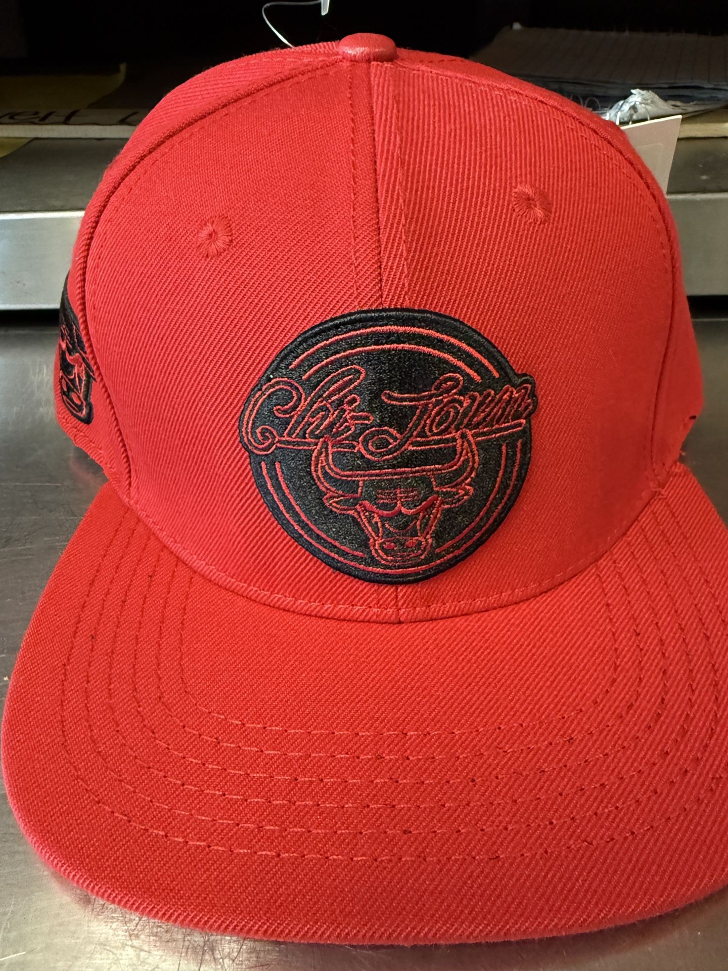Mens Bulls Hat