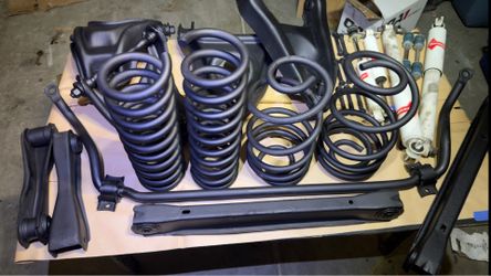 1968 Pontiac GTO Suspension & Steering Parts Lot – Control Arms, Springs, Sway Bar + MORE