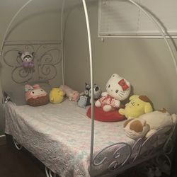 2 Twin  Beds