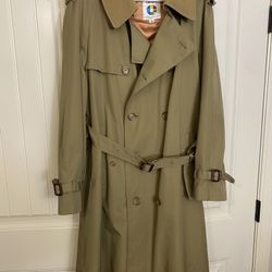 Vintage Cuccini Men’s Size 42 Reg (L) Belted Wool Blend Trench Coat; Khaki / Tan; Made in Korea