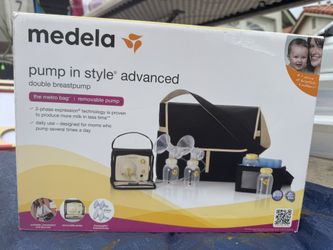 Medela Double Breast Pump With Travel Bag