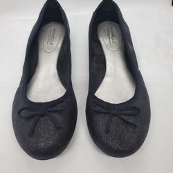 Michelle D Black Sparkle Jacey Ballet Flats Size 7.5 M shoes shimmer round toe

Size 7.5M

Slip on flats, round toe

Excellent condition,  worn once, 