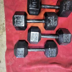 SETS OF 40s. 35s. HEXHEAD DUMBBELLS TOTAL 150LBs  11525 S HALSTED DUNKIN DONUTS/7111.S WESTERN WALGREENS  
150$  CASH ONLY AS IS.