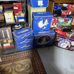 New Christmas Dishes Complete Sets 