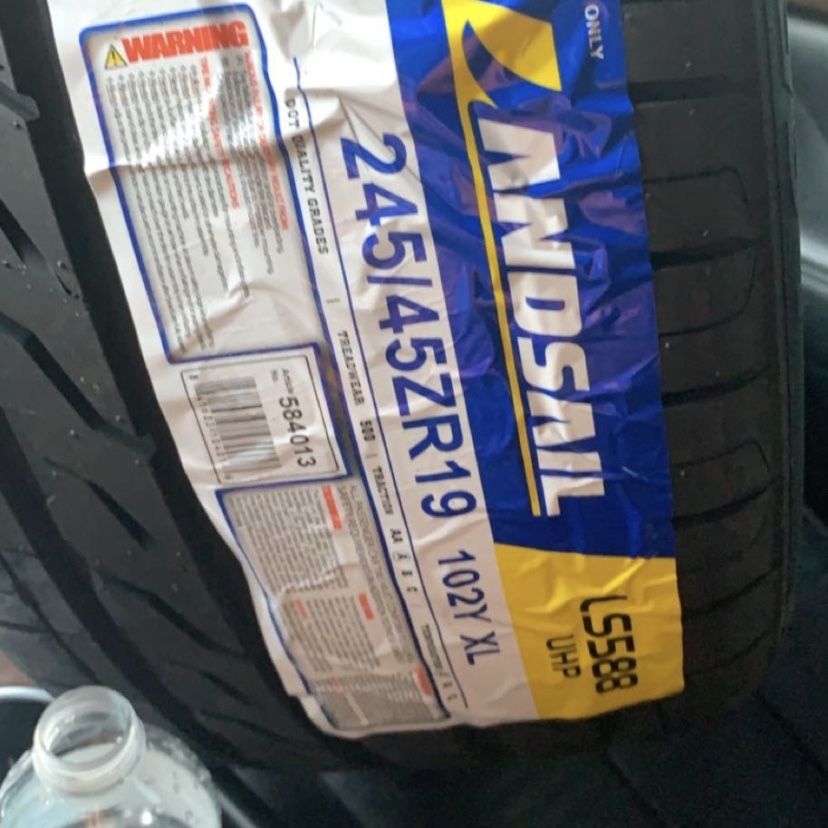 Tires 235/35/19