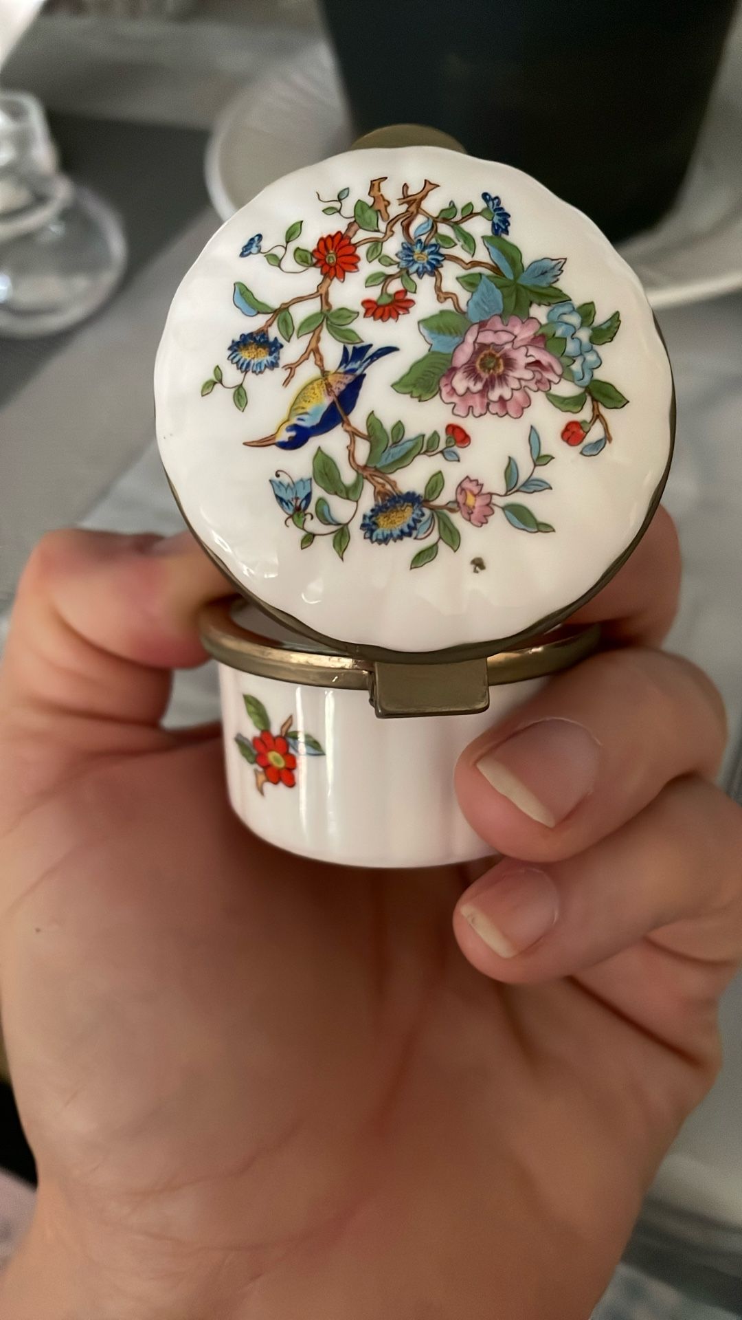 1980s Aynsley Pembroke Mini Round Hinged Trinket/ Pill Box John Aynsley Crafted in England Fine Bone China Bird & Flowers Gold Hinge and Rims