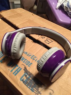 Purple bluetooth headphones