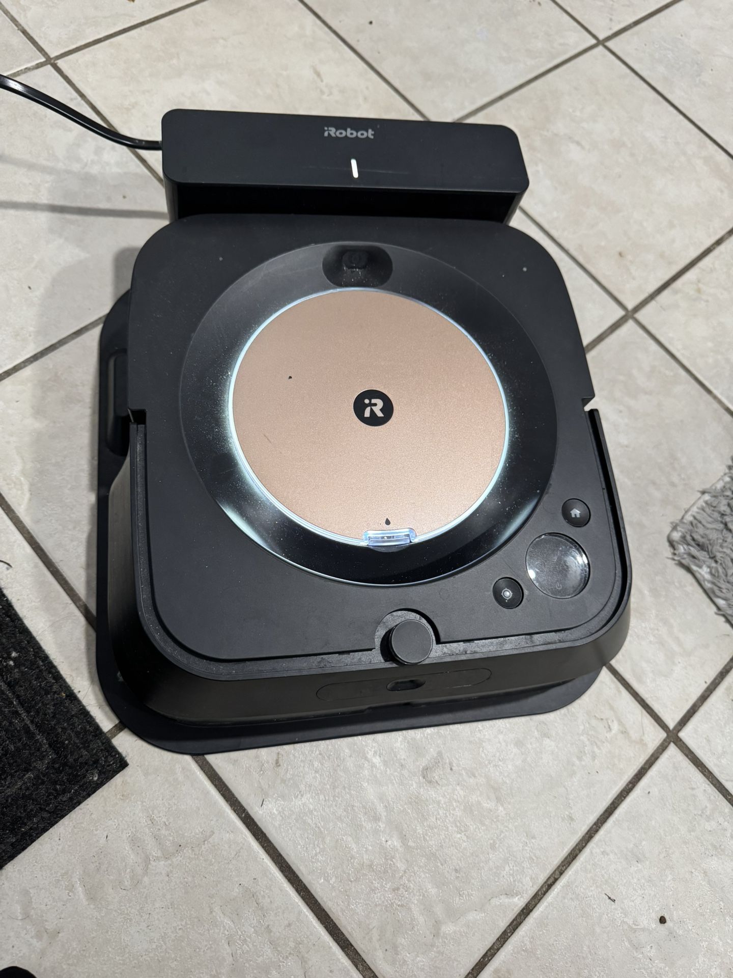 IROBOT Braava Jet m6 - Very Good Condition