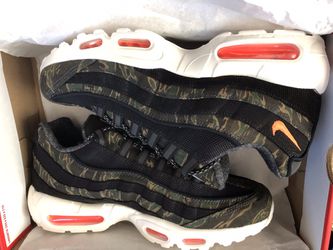 Bot Periodisk Hør efter Nike Air Max 95 Carhartt WIP Camo! Size 9 in men's! for Sale in South San  Francisco, CA - OfferUp