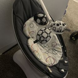 4 Mom Swing Mamaroo