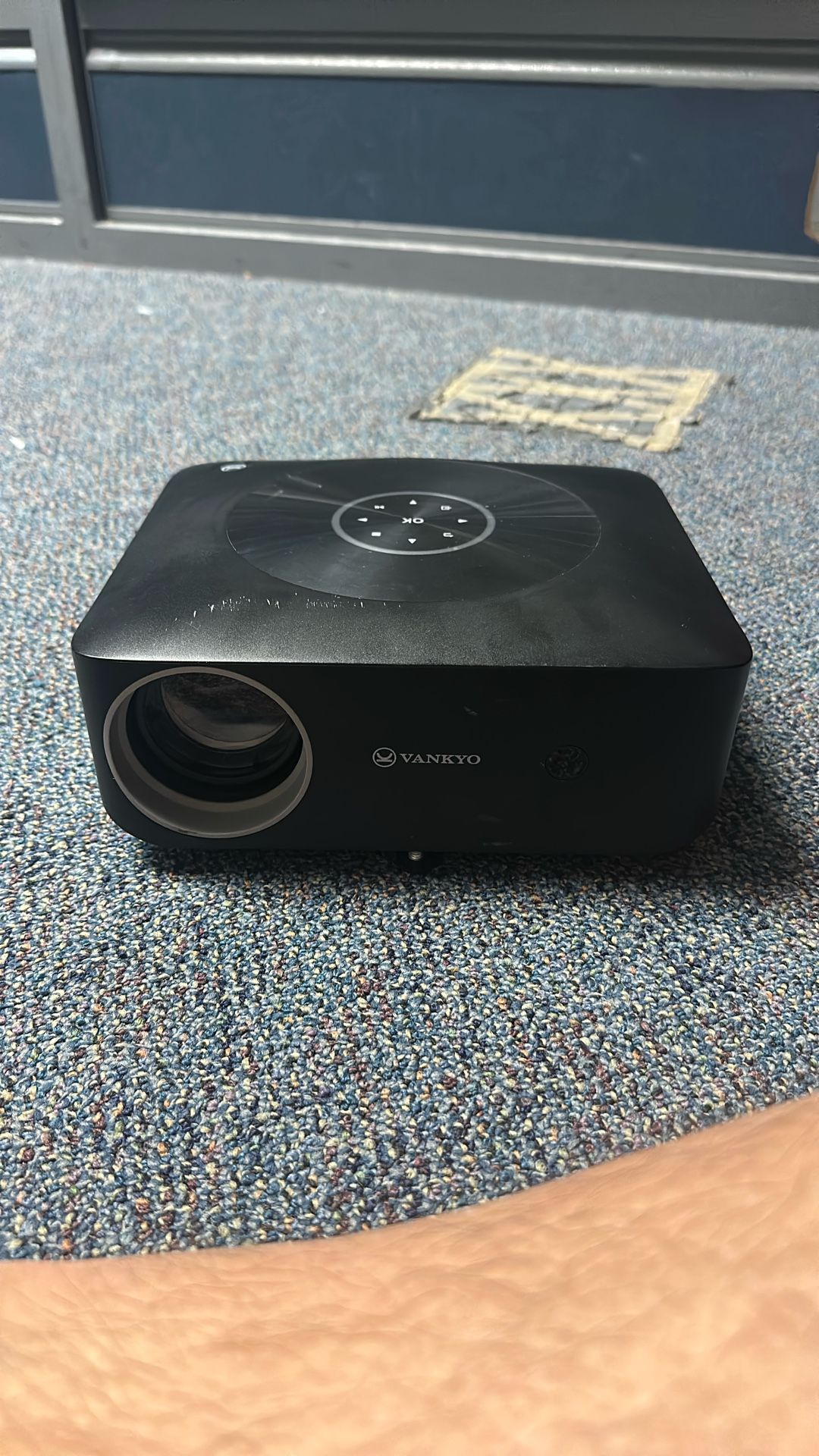 VANKYO Leisure Wifi 1080P Full HD LCD Mini Projector, Black