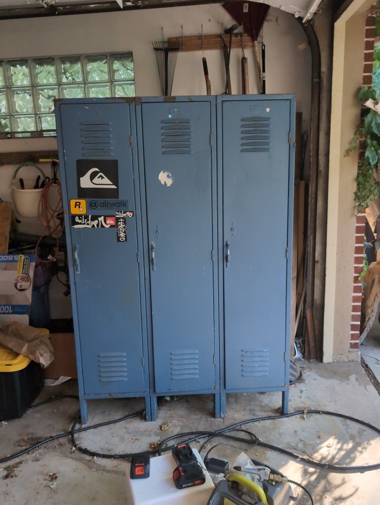 Metal Lockers 