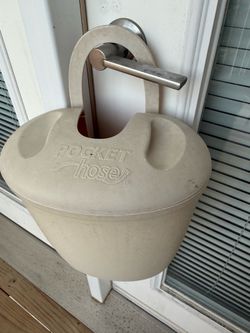 Pocket Hose Holder with a handle