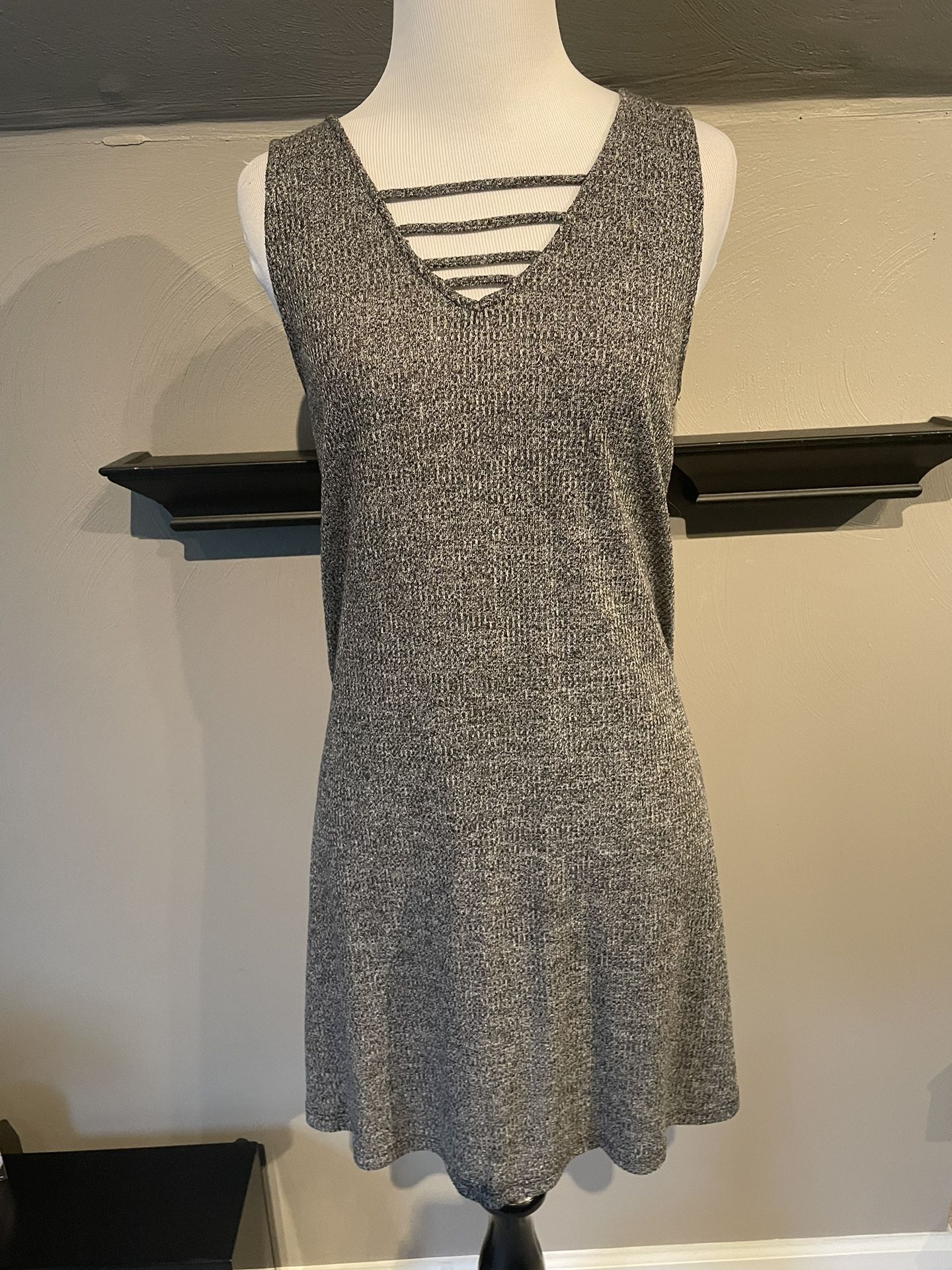 Grey/Black/white v-neck Dress