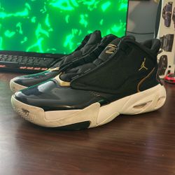 black jordans