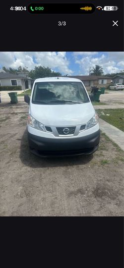 Nissan nv 200