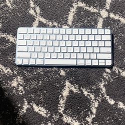 Apple Keyboard