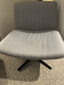 Extra Wide Cross Cross Chair