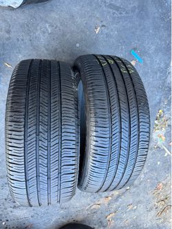 Set of 2 nice Good year Eagle 225/50/18 ( We install & balance)