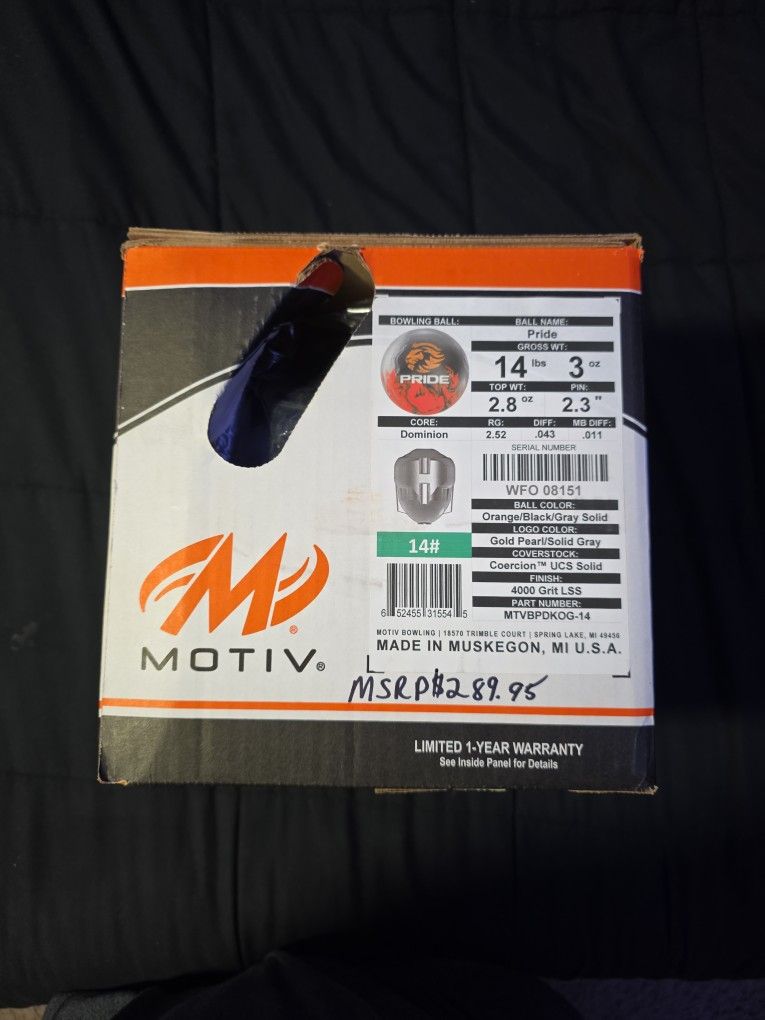 Motiv Bowling Ball