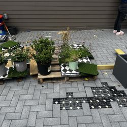 210 Sqft Natural Rubber Made Patio AZEK Pavers & Track system. NEED GONE