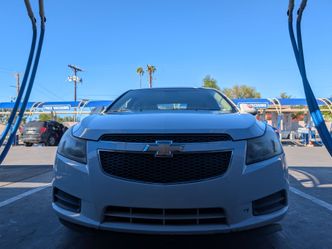 CLEAN TITLE CHEVY CRUZE