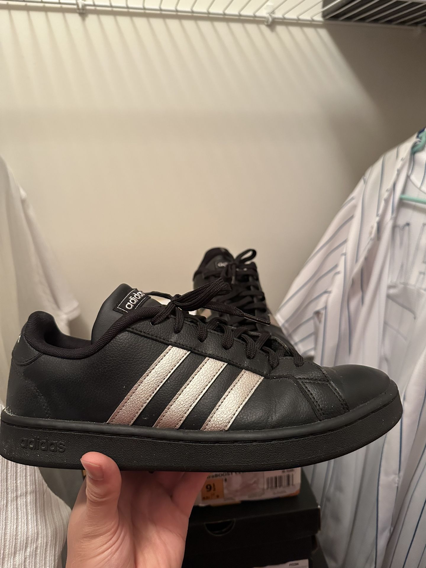 Adidas Size 9.5
