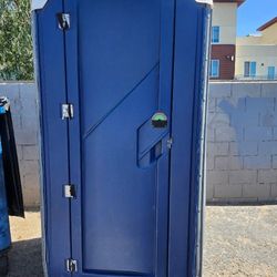 porta potty