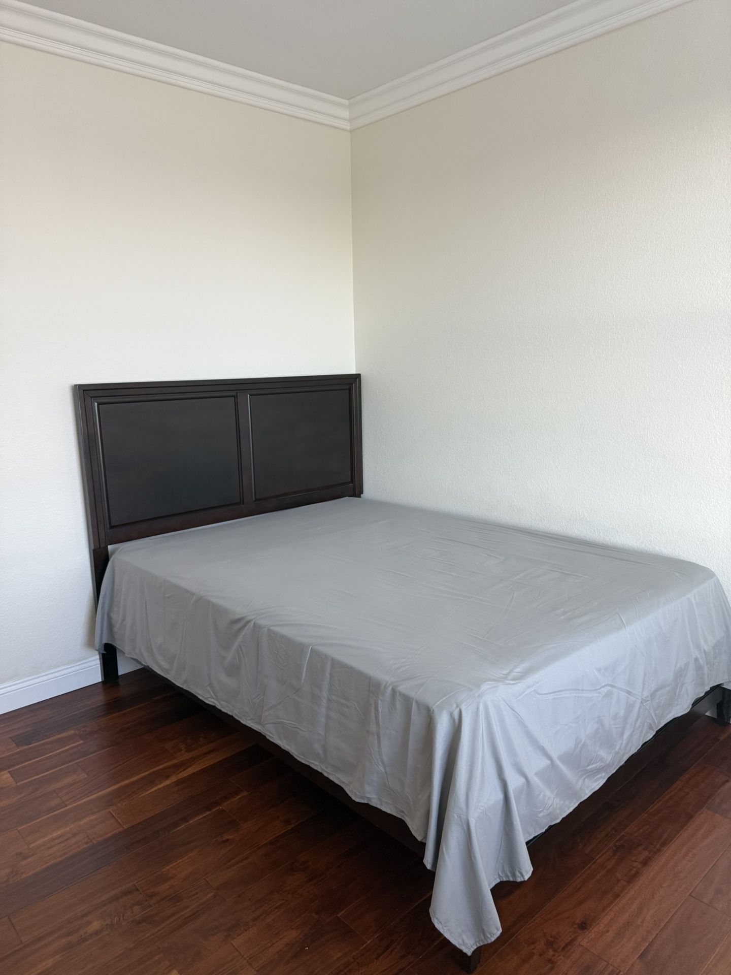 Queen Size Bed Mattress And Frame
