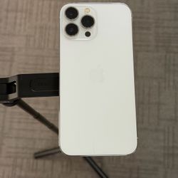 Apple iPhone 13 Pro Max ‘White’ · Unlocked - 128GB