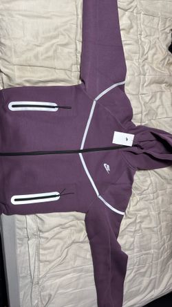 Nike tech bold berry
