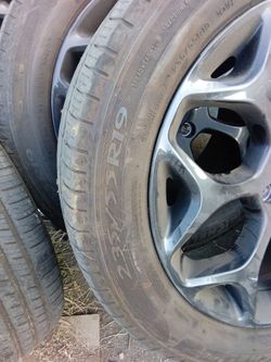 Chrysler rims 5 lug tires